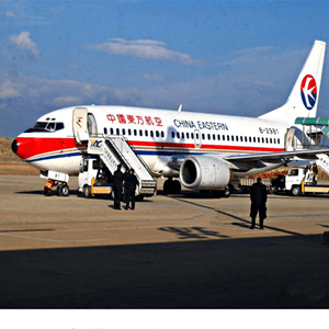 曹家堡航空快运业稳步发展的原因是什么？